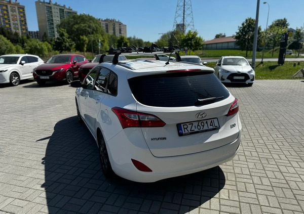 Hyundai I30 cena 31999 przebieg: 169500, rok produkcji 2013 z Łabiszyn małe 92